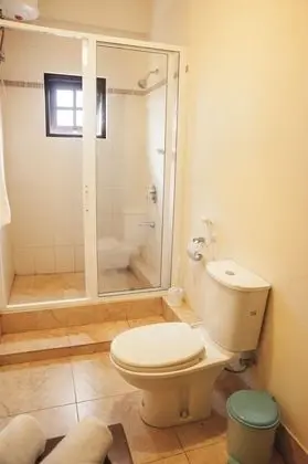 2 BEDROOM APARTMENT 2 BATHROOMS
