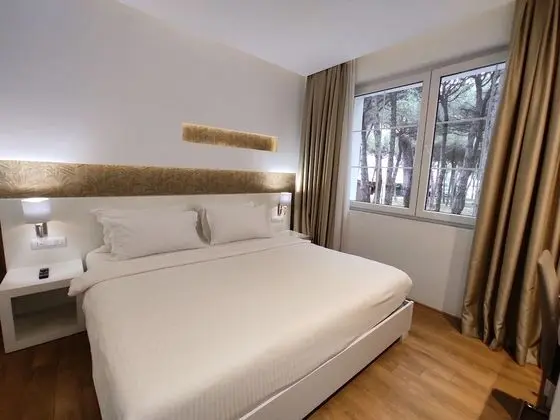 Villa Double Room with Garden View