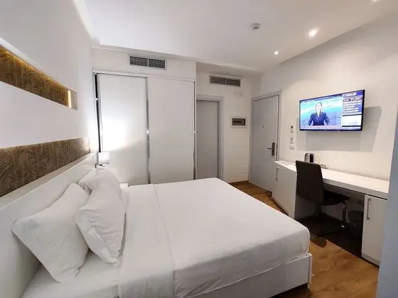 Villa Superior Triple Room with Patio and Sea View