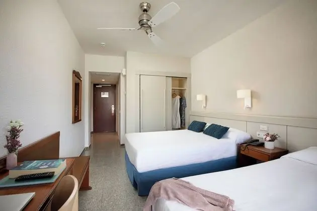 Standard Triple Room with air conditioning (2 adults + 1 Child)