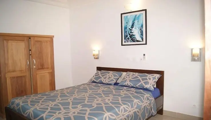 Basic Oda, Bahçe Manzaralı (Adiake)