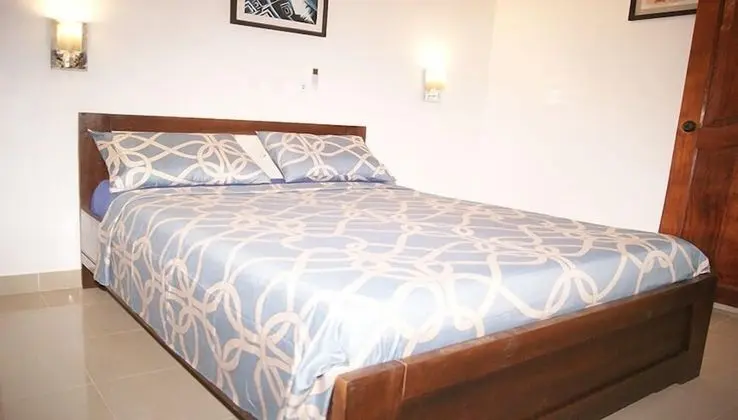 Basic Oda, Bahçe Manzaralı (Adiake)