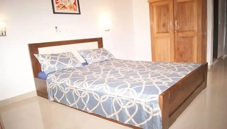 Economy Tek Kişilik Oda, Havuz Manzaralı (Aboisso)