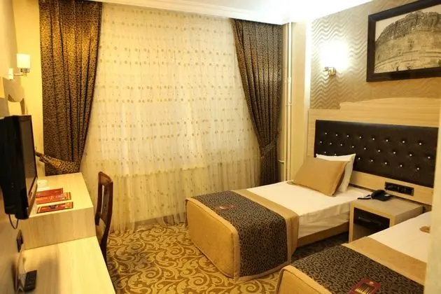 Üçlü Standard