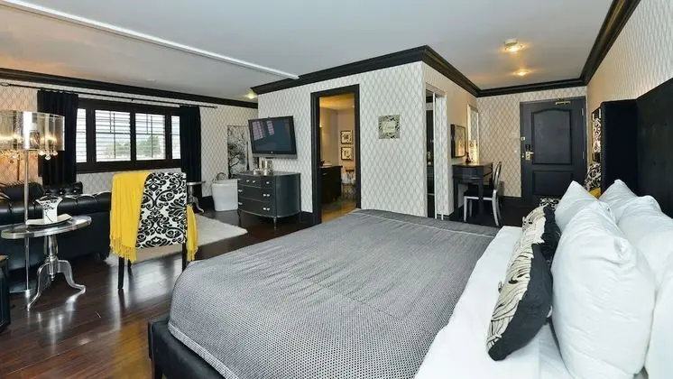 Süit, 1 En Büyük (King) Boy Yatak, Sigara İçilmez, Balkon