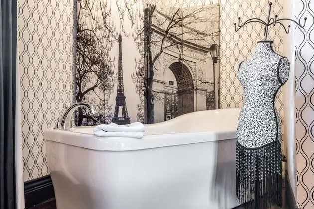 Süit, 1 En Büyük (King) Boy Yatak, Sigara İçilmez, Balkon