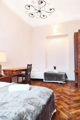 Traditional Apart Daire, 4 Yatak Odası