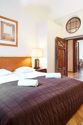 Traditional Apart Daire, 4 Yatak Odası