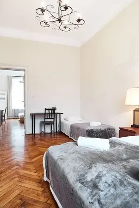 Traditional Apart Daire, 4 Yatak Odası