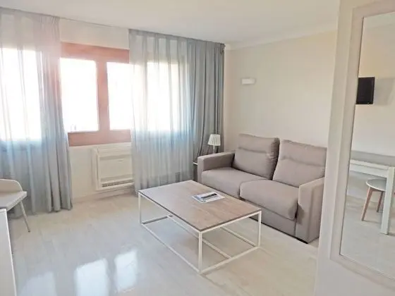 Üç Kişilik Oda (2 + 1)