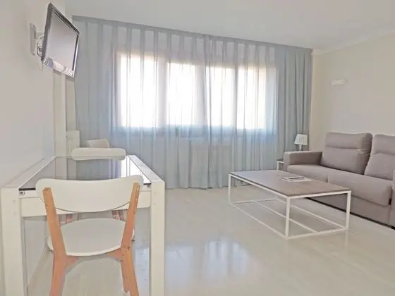 Üç Kişilik Oda (2 + 1)