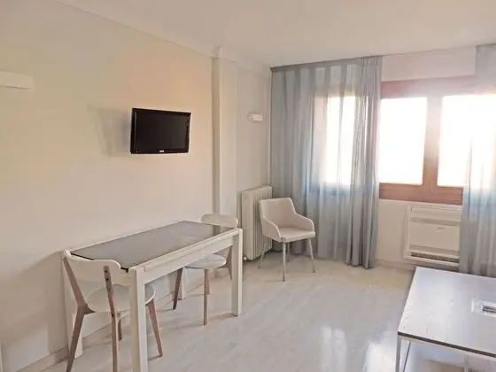 Üç Kişilik Oda (2 + 1)