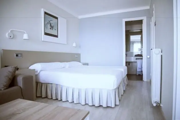 Üç Kişilik Oda (2 + 1)