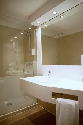 Üç Kişilik Oda, Deniz Manzaralı (2 Adults + 1 Child)