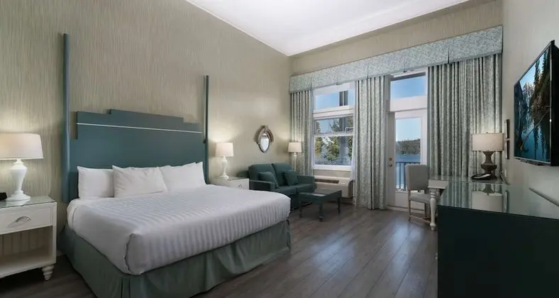 Standard Oda, 1 En Büyük (King) Boy Yatak, Sigara İçilmez, Balkon (with Sofabed)