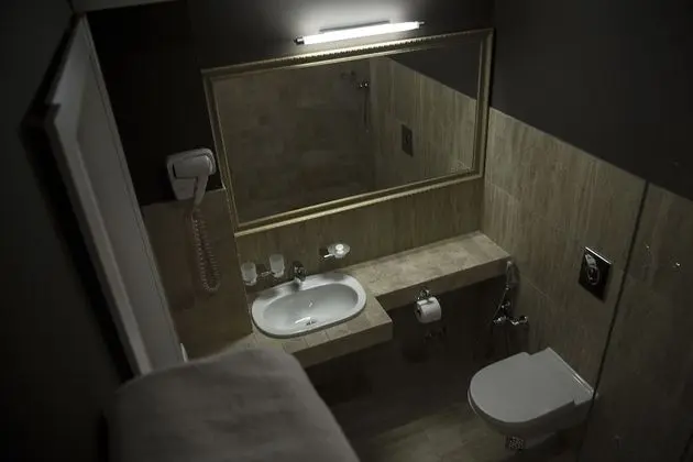 Standard Tek Büyük Yataklı Oda
