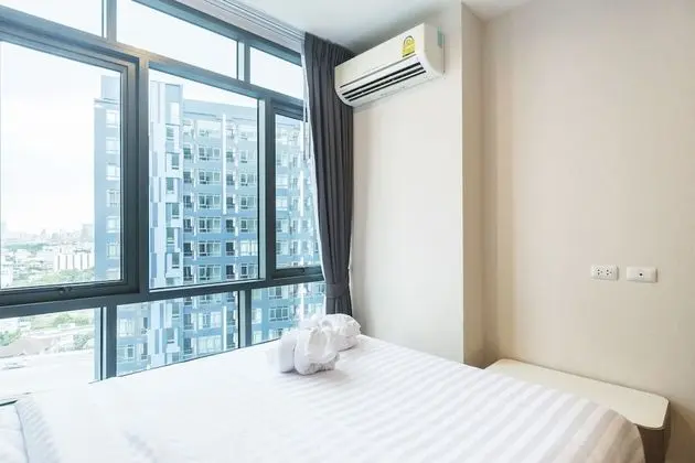 1 Bedroom Condo