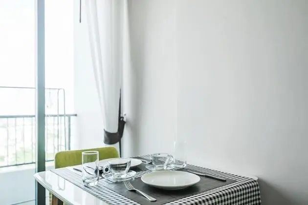 1 Bedroom Condo