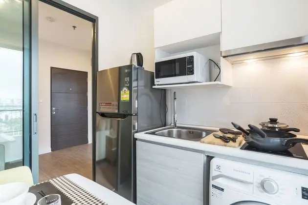 1 Bedroom Condo