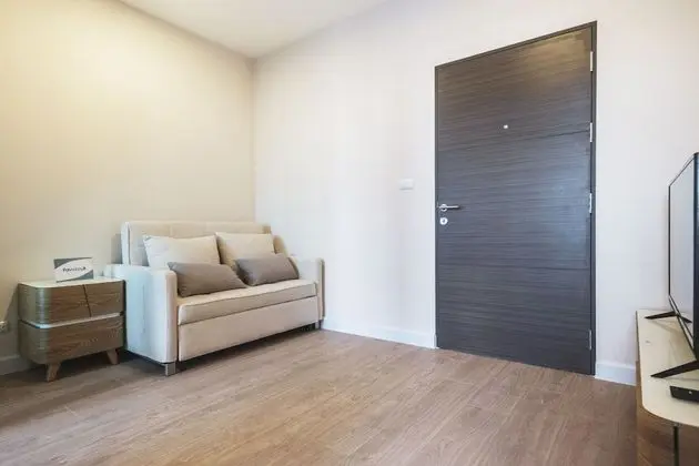 1 Bedroom Condo