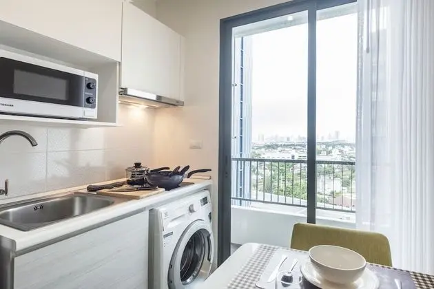 1 Bedroom Condo