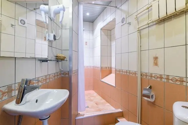 Standard Tek Büyük Yataklı Oda