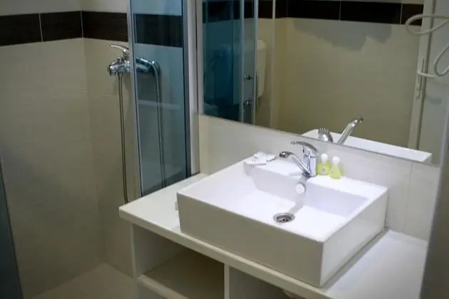 Tek Büyük veya İki Ayrı Yataklı Oda, Dağ Manzaralı