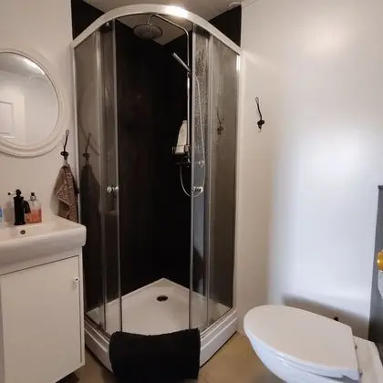 İki Ayrı Yataklı Oda, Ortak Banyo (Reynisfjall)