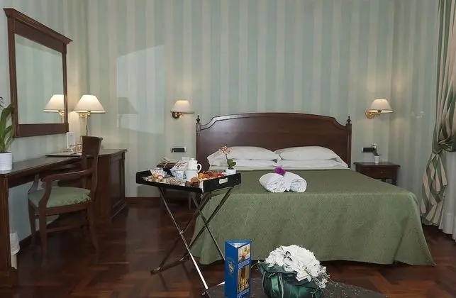 Deluxe Tek Büyük veya İki Ayrı Yataklı Oda