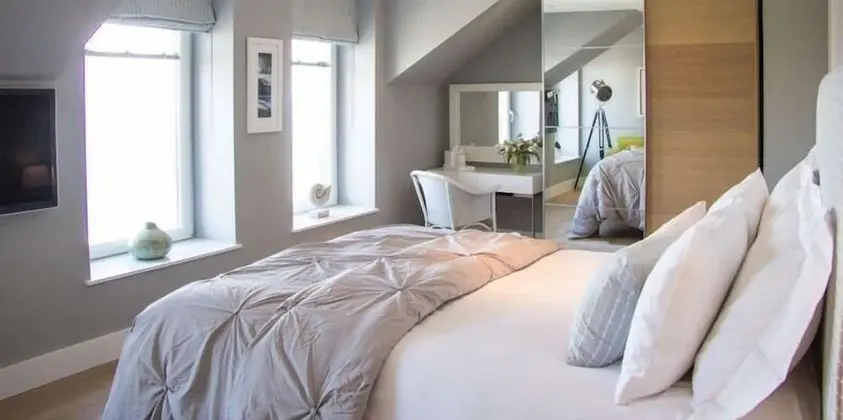 Luxury King Room (Pretty Penny 2)