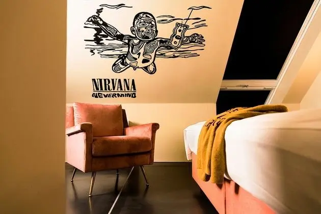 Comfort Tek Büyük Yataklı Oda