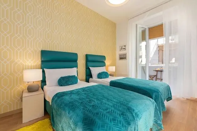 Deluxe Tek Büyük veya İki Ayrı Yataklı Oda, Şehir Manzaralı