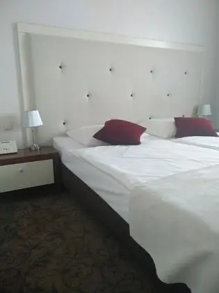 Comfort Room Double Use