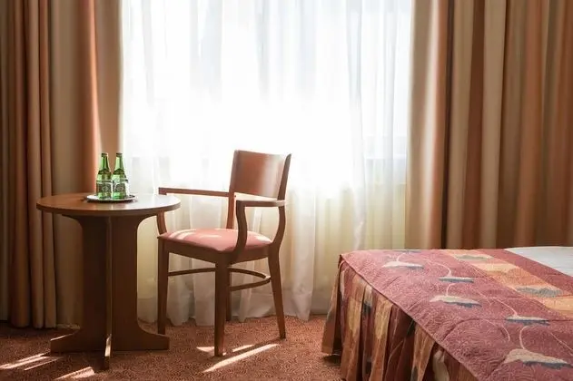 Tek Kişilik Oda, 1 Tek Kişilik Yatak