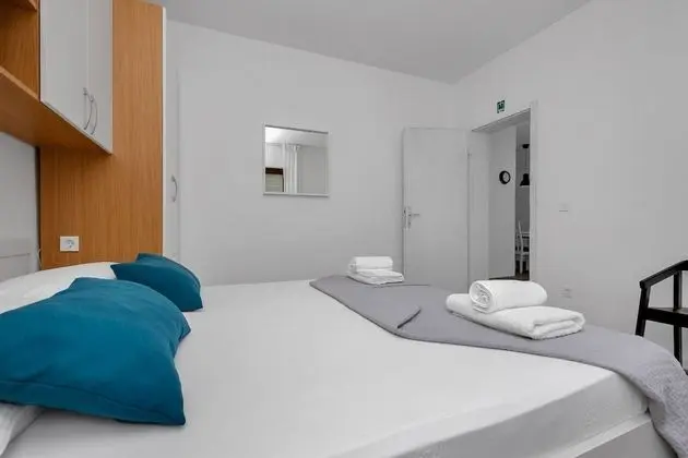 Apart Daire (Prgo - close to center & parking - A()