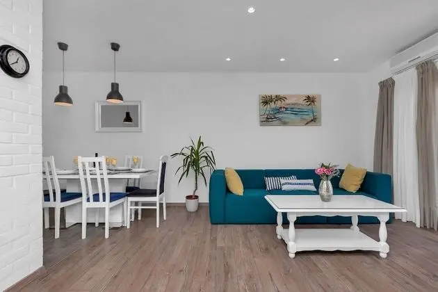 Apart Daire (Prgo - close to center & parking - A()