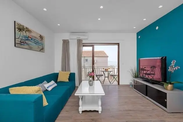 Apart Daire (Prgo - close to center & parking - A()