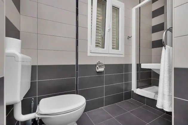 Apart Daire (Prgo - close to center & parking - A()