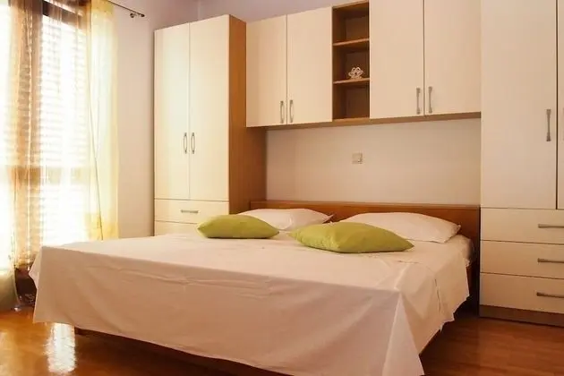 Apart Daire (Prgo - close to center & parking - A()