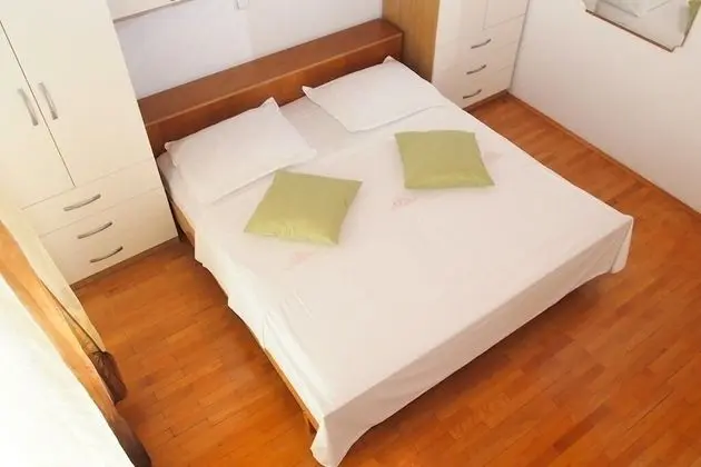 Apart Daire (Prgo - close to center & parking - A()