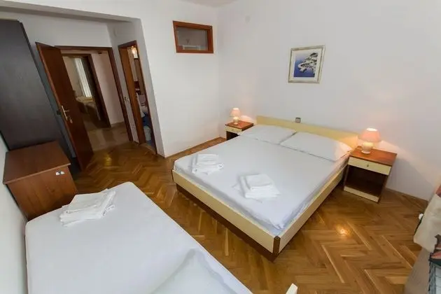 Apart Daire (Prgo - spacious with view & parking -)