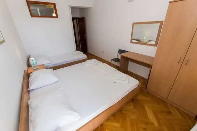 Apart Daire (Prgo - spacious with view & parking -)