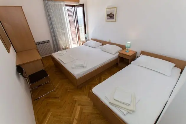 Apart Daire (Prgo - spacious with view & parking -)