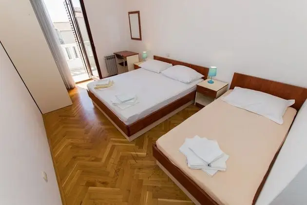 Apart Daire (Prgo - spacious with view & parking -)