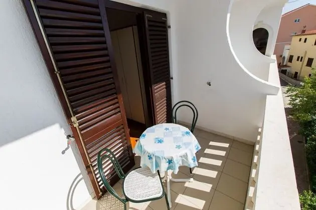 Apart Daire (Prgo - spacious with view & parking -)