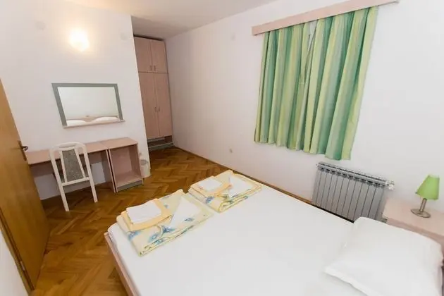 Apart Daire (Prgo - spacious with view & parking -)