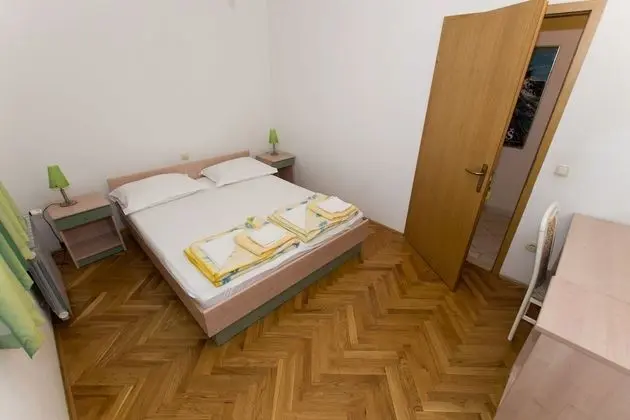 Apart Daire (Prgo - spacious with view & parking -)