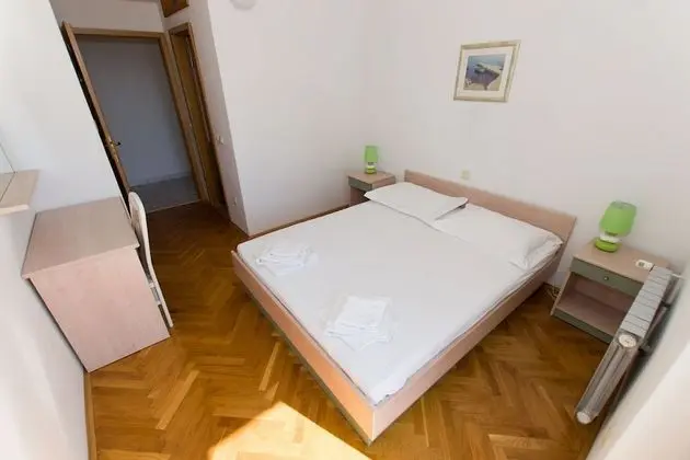 Apart Daire (Prgo - spacious with view & parking -)