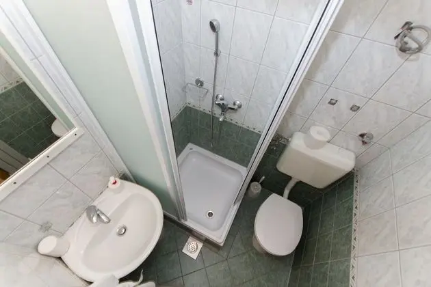 Apart Daire (Prgo - spacious with view & parking -)