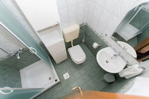 Apart Daire (Prgo - spacious with view & parking -)